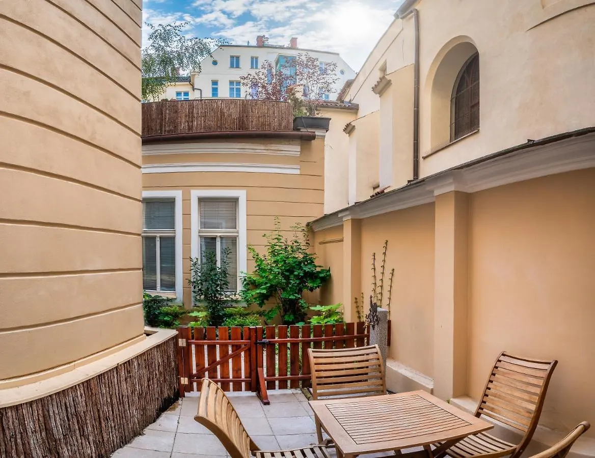 Mordecai 12 Apartments By Adrez Prag