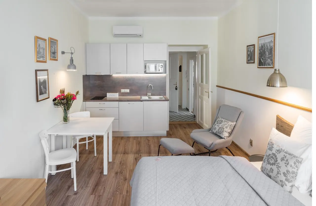 Mordecai 12 Apartments By Adrez Prag